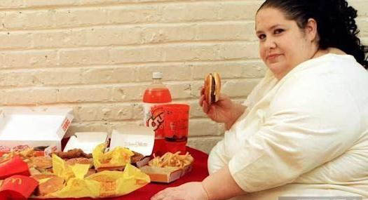 9,世界上最胖的人还要增肥