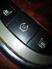 汽车控制面板上的TC键什么意思?