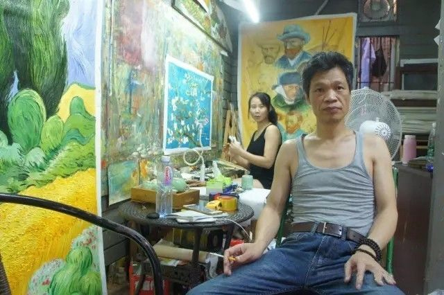 网友热评！20多年临摹9万多幅梵高画作，中国男子终去欧洲见真迹