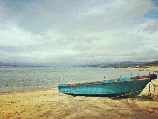 官湖近海滩的客栈旅馆哪家好?