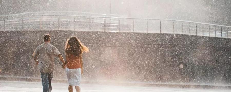 走路淋雨多还是跑步淋雨多为什么