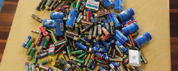 废旧电池是不是可回收的垃圾