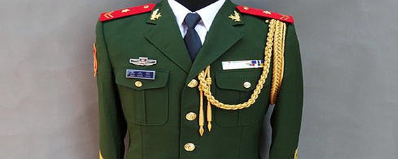 07軍官禮服綬帶怎麼掛